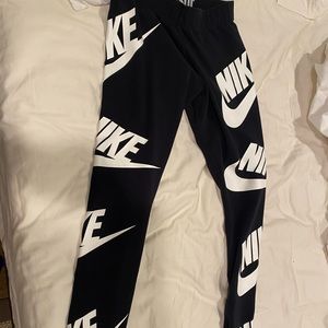 Nike Woman workout pants S